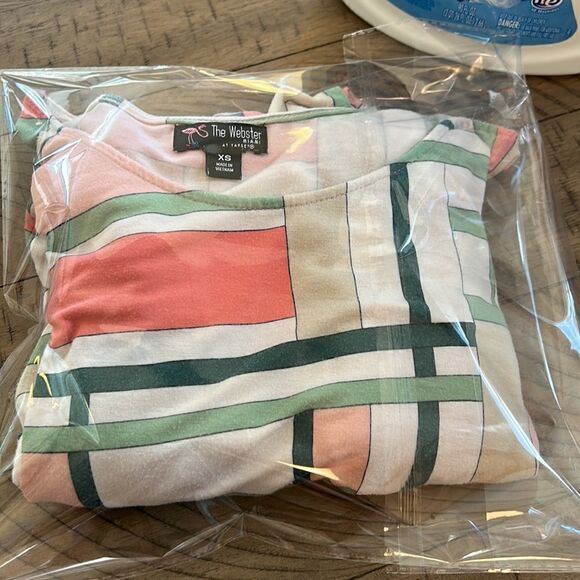 Limited Edition Beach 🏖️ Dress 🖼️ Deco Look 👀Miamibased hotel 🏨 The Webster - Picture 17 of 17